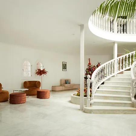 Carolina Villa *